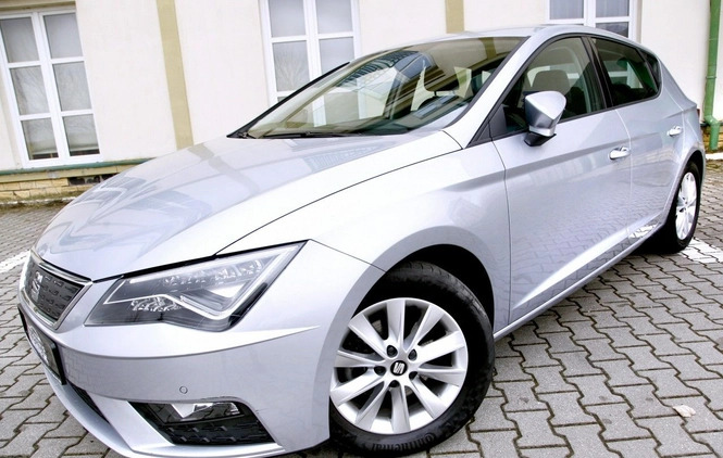 Seat Leon cena 74999 przebieg: 16000, rok produkcji 2019 z Przedecz małe 596